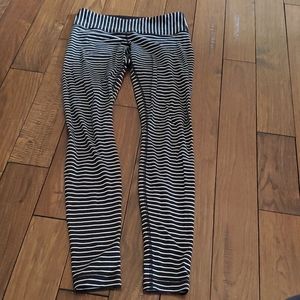 Lululemon leggings fit like an 8